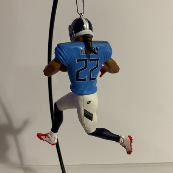 Hallmark Keepsake Christmas Ornament 2022 Derrick Henry Football Legends Series - Picture 8 of 8